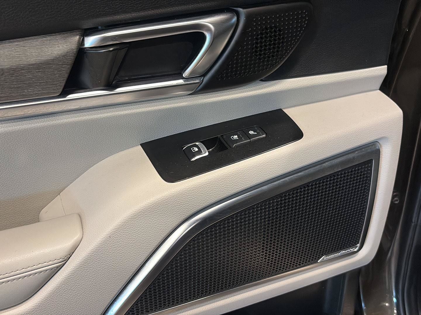 Used 2022 Kia Telluride SX w/ SX Prestige Package AWD/4WD image 31