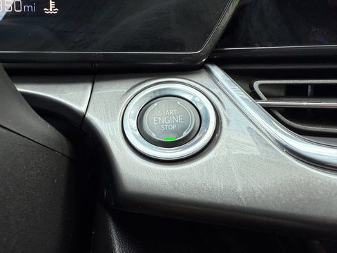 Used 2024 Chevrolet Trax ACTIV w/ Sunroof Package FWD image 33