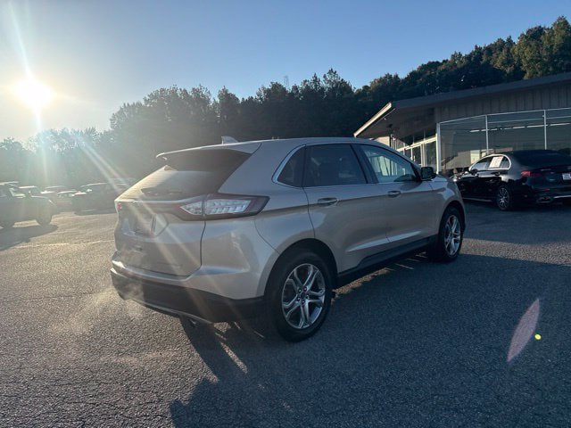 Used 2018 Ford Edge Titanium w/ Technology Package FWD image 17