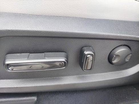 Certified 2025 Honda Pilot EX-L image 19