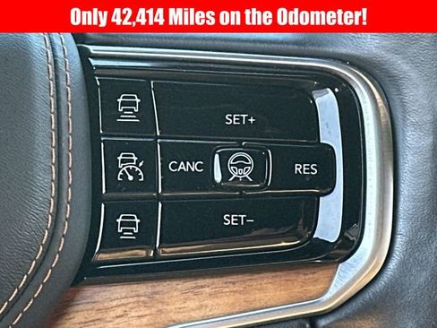 Used 2022 Jeep Grand Wagoneer Series III image 14