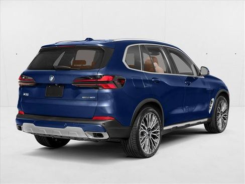New 2026 BMW X5 xDrive40i w/ M Sport Package AWD/4WD image 2