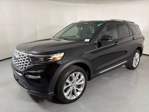 Used 2022 Ford Explorer Platinum w/ Equipment Group 601A image 4