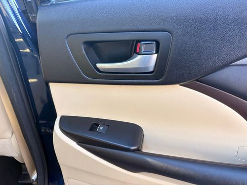 Used 2016 Toyota Highlander Limited image 20