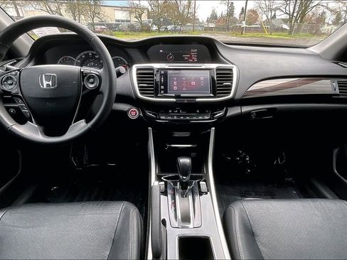 Used 2016 Honda Accord EX-L image 16