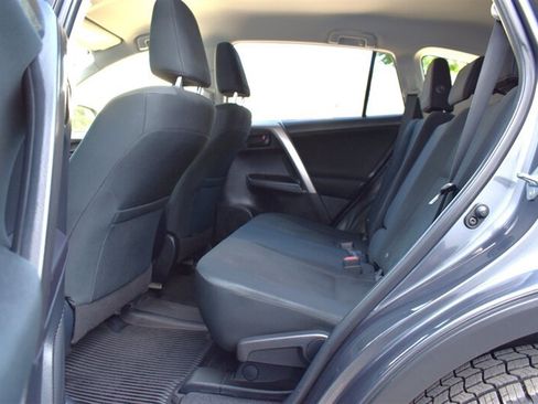 Used 2018 Toyota RAV4 LE w/ All Weather Liner Package AWD/4WD image 29