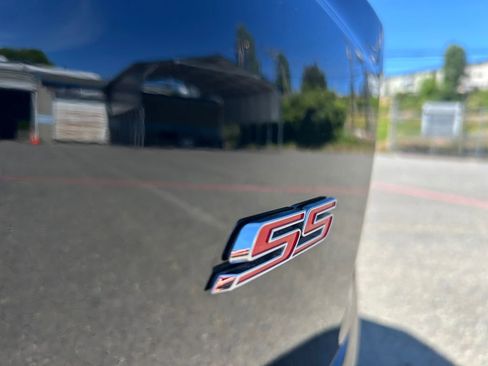 Used 2018 Chevrolet Camaro SS RWD image 36