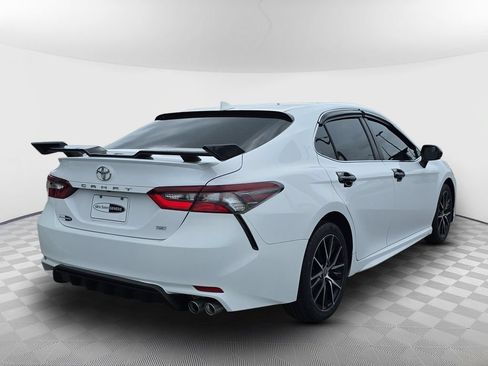Used 2021 Toyota Camry SE FWD image 8