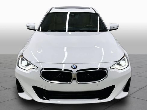 Used 2024 BMW 230i Coupe w/ Premium Package RWD image 4