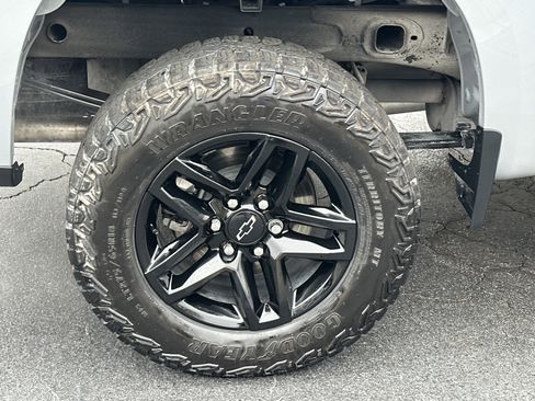 Certified 2024 Chevrolet Silverado 1500 LT Trail Boss image 19