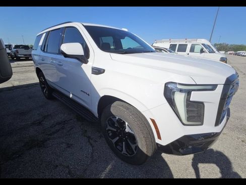 Used 2025 GMC Yukon AT4 w/ Premium Trailering Package AWD/4WD image 2