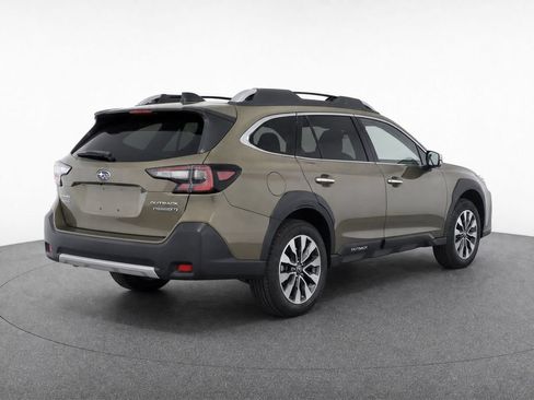Used 2025 Subaru Outback Touring XT AWD/4WD image 4