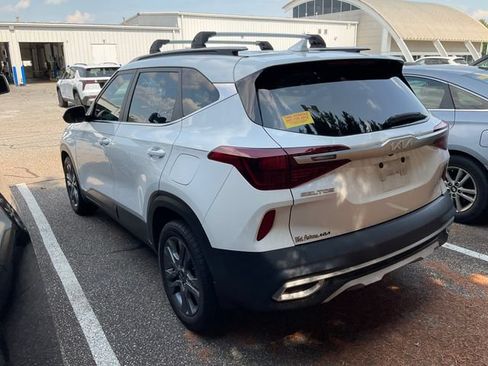 Used 2022 Kia Seltos S FWD image 4
