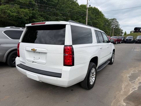 Used 2018 Chevrolet Suburban LT RWD image 6