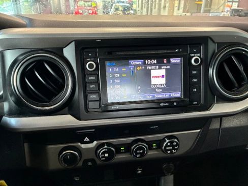 Used 2019 Toyota Tacoma SR5 image 22