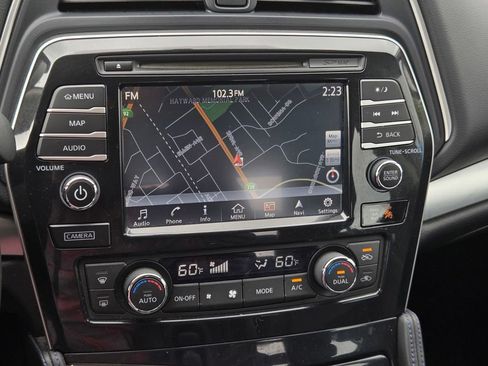 Used 2017 Nissan Maxima SR w/ Midnight Edition FWD image 17