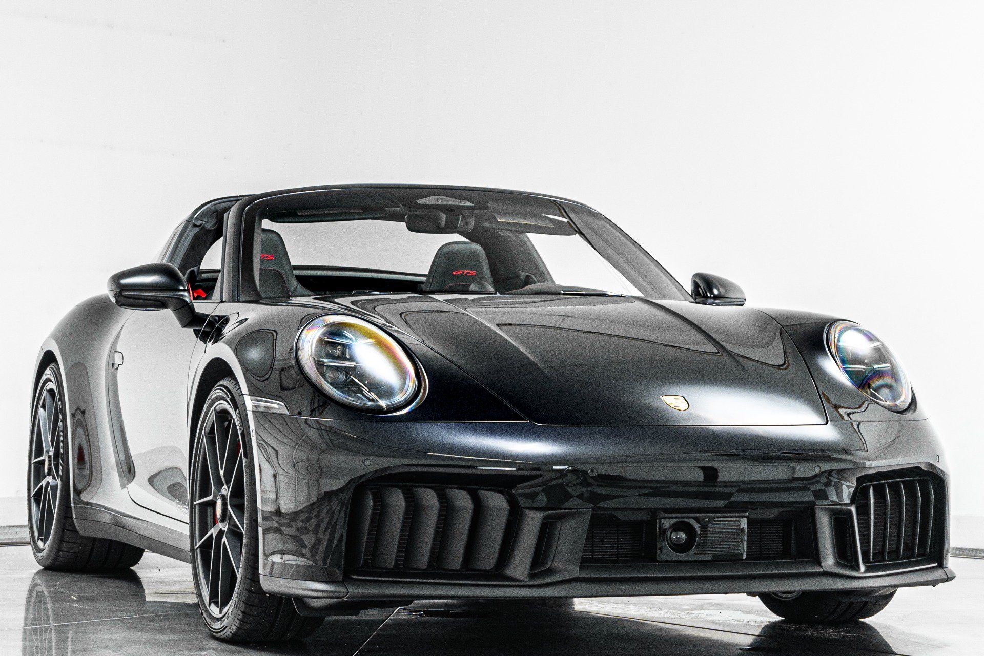 Used 2026 Porsche 911 Targa 4 GTS AWD/4WD image 3