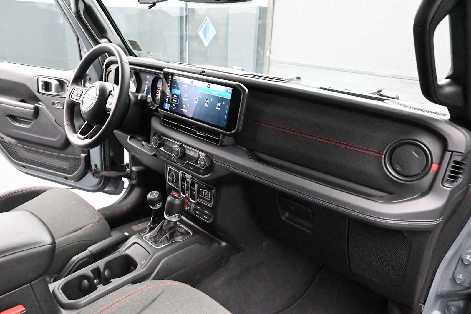 Used 2026 Jeep Gladiator Rubicon AWD/4WD image 36