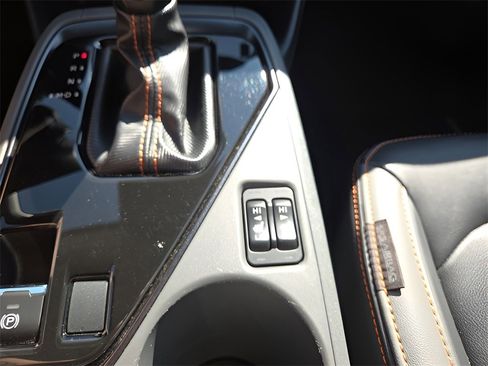 Used 2024 Subaru Crosstrek 2.5i Limited w/ Crosstrek Mirror Package image 21