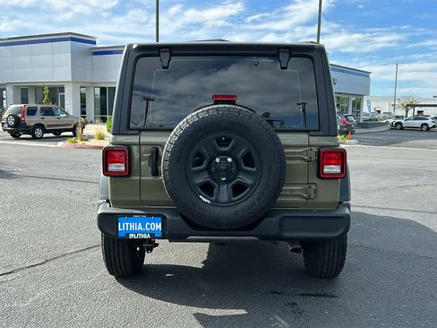Used 2025 Jeep Wrangler Sport AWD/4WD image 6