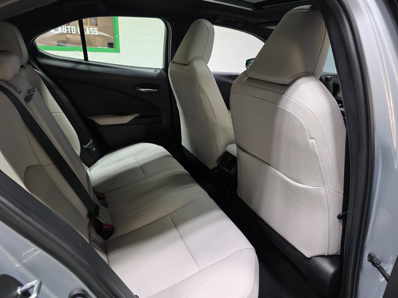 Used 2024 Lexus UX 250h F Sport FWD image 22