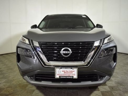 Used 2023 Nissan Rogue S image 2