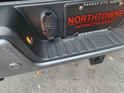 Used 2021 GMC Canyon AT4 w/ Driver Alert Package image 22