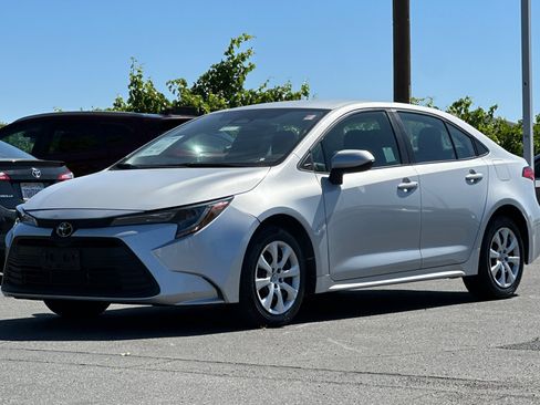 Used 2024 Toyota Corolla LE FWD image 8
