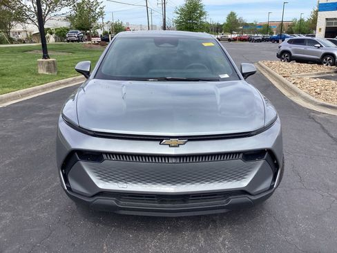 Used 2025 Chevrolet Equinox EV LT image 4