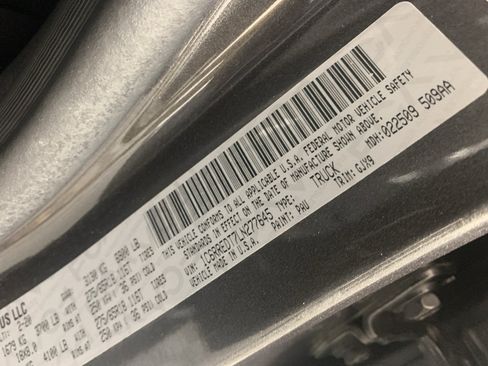 Used 2020 RAM 1500 Laramie RWD image 11
