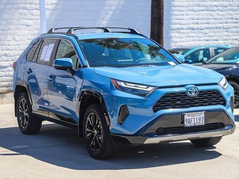 Certified 2022 Toyota RAV4 SE AWD/4WD image 3