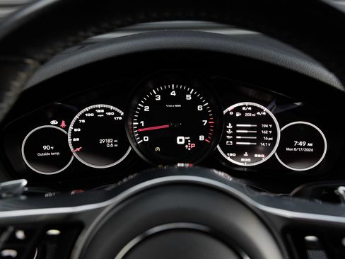 Certified 2023 Porsche Cayenne Coupe AWD/4WD image 17