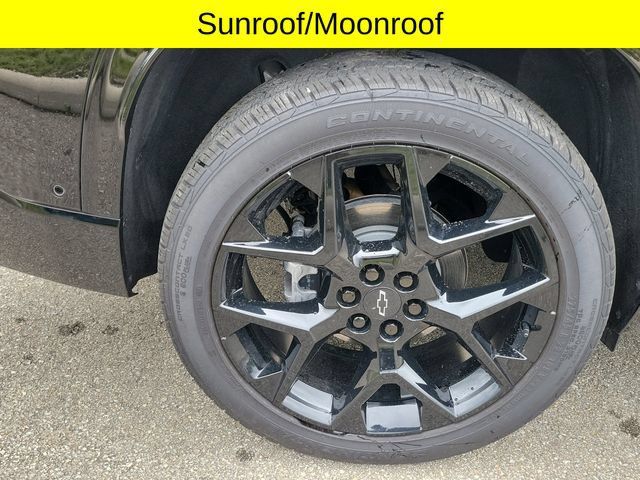 Used 2025 Chevrolet Traverse RS w/ LPO, Floor Liner Package AWD/4WD image 7