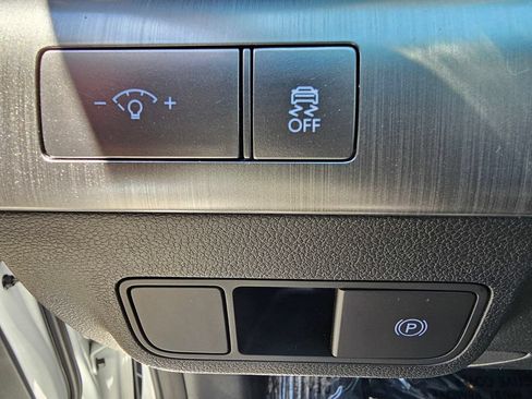 Certified 2024 Hyundai Kona SEL FWD image 25