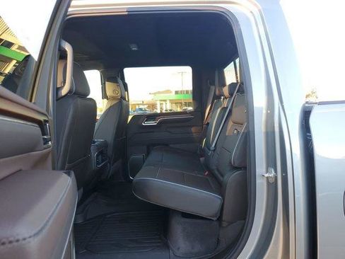 New 2026 GMC Sierra 2500 Denali w/ Denali Reserve Package AWD/4WD image 9