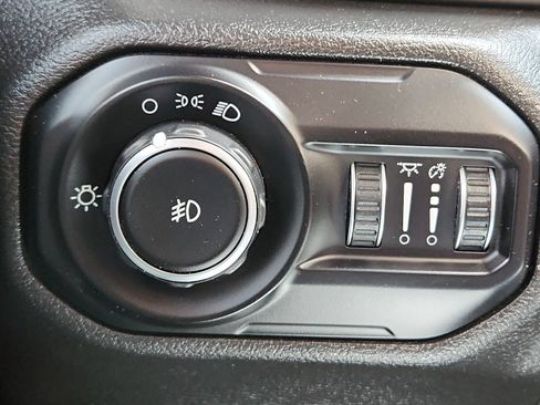Used 2021 Jeep Wrangler Unlimited Sport AWD/4WD image 14