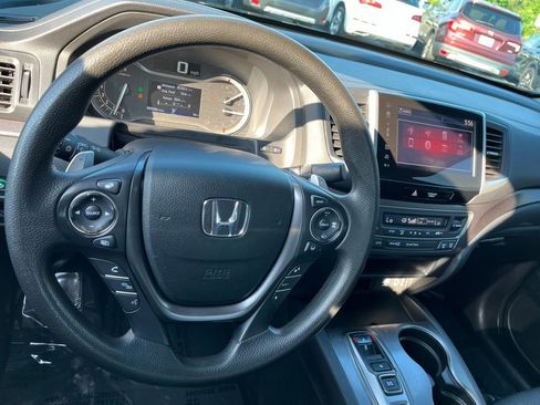 Used 2020 Honda Ridgeline Sport image 31