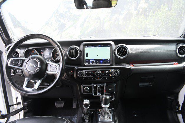 Used 2021 Jeep Wrangler Unlimited Sahara AWD/4WD image 18