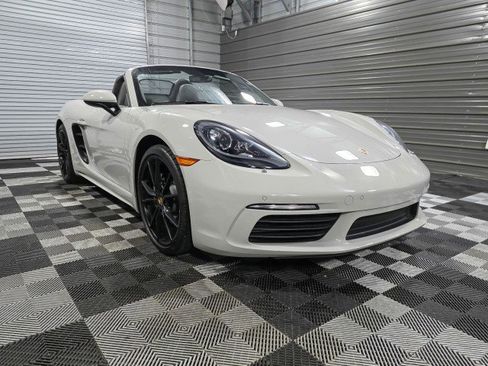 Used 2023 Porsche 718 Boxster RWD image 5