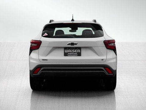 New 2026 Chevrolet Trax LT w/ Driver Confidence Package FWD image 5