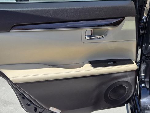 Used 2016 Lexus ES 350 w/ Navigation System Package FWD image 23