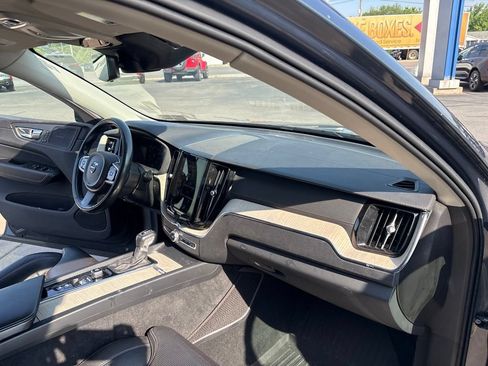 Used 2021 Volvo XC60 T5 Inscription AWD/4WD image 32