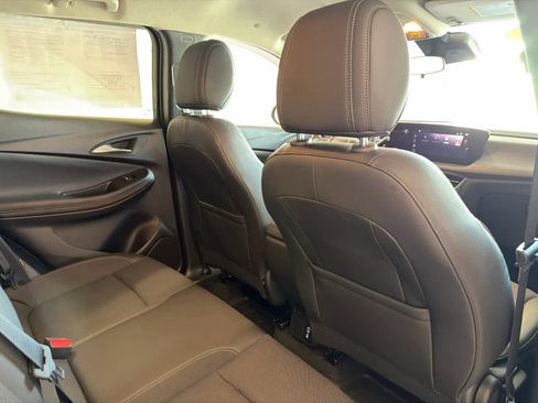 Used 2025 Buick Encore GX Preferred FWD image 31
