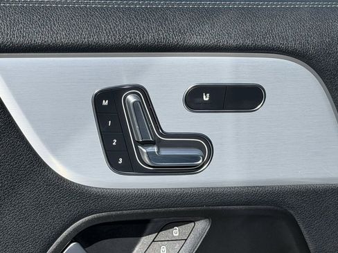 Used 2022 Mercedes-Benz GLC 300 image 18