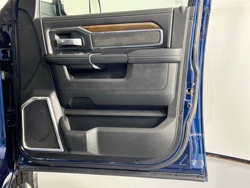 Used 2022 RAM 3500 Laramie w/ Max Tow Package image 10