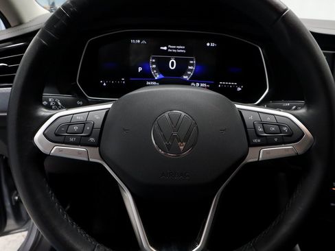 Used 2024 Volkswagen Jetta SE image 31