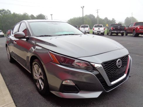 Used 2022 Nissan Altima 2.5 S FWD image 4