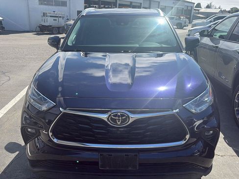Used 2021 Toyota Highlander Limited AWD/4WD image 6
