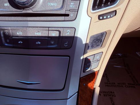 Used 2010 Cadillac CTS Luxury image 34