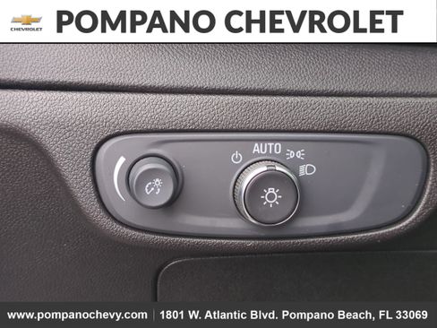 Used 2022 Chevrolet Bolt EUV LT w/ Driver Confidence Package image 24